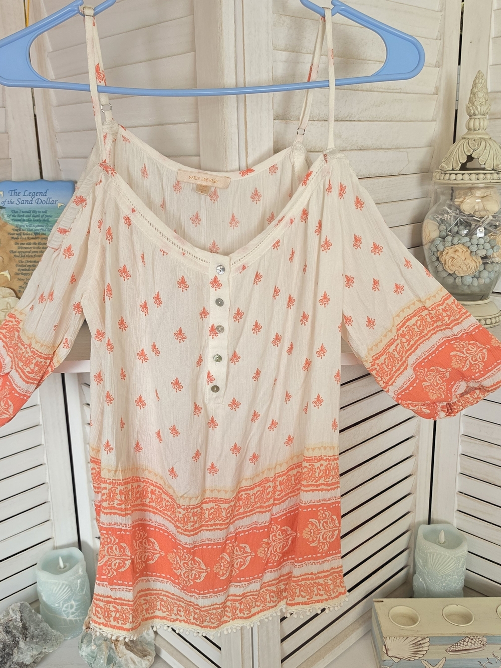 Skies Are Blue White Coral Fleur Cold Shoulder Blouse Small Boho Lace Trim